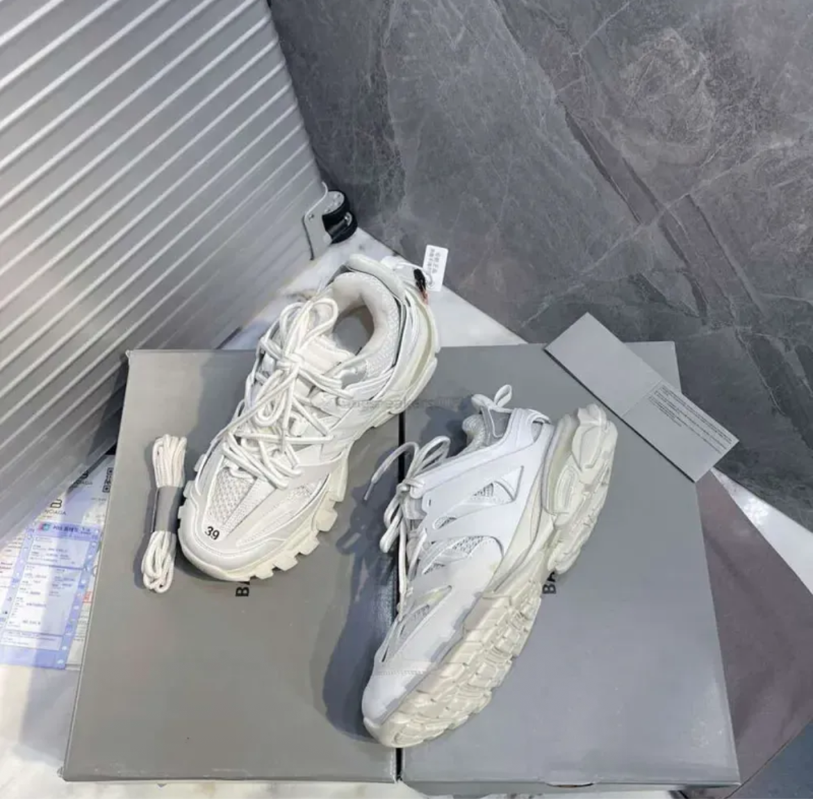 Balenciaga Trackrunner
